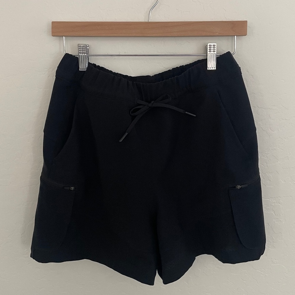 Lululemon Relaxed High-Rise Cargo Short 4.5"